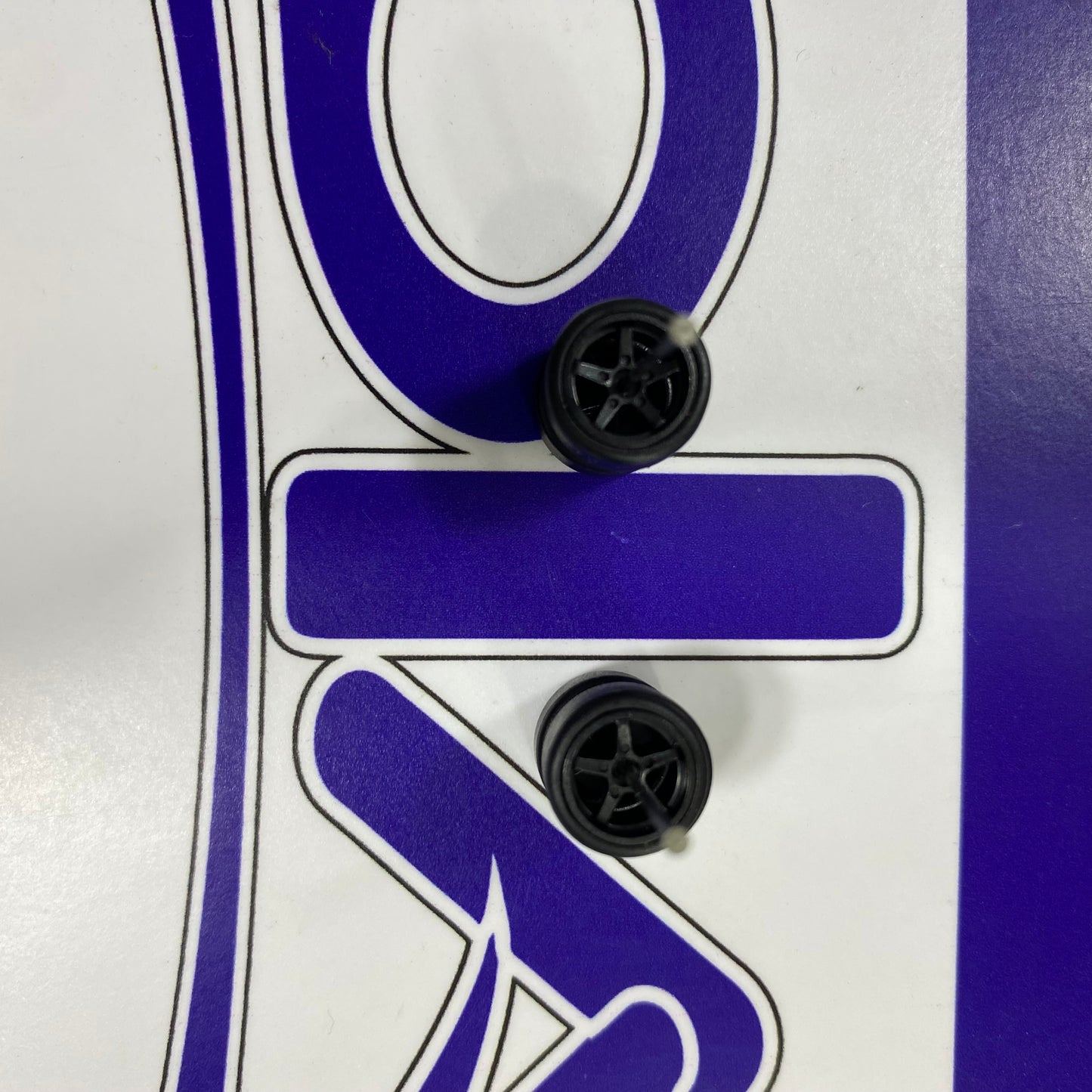 SET DE 4 LLANTAS DE GOMA MODEL No 07