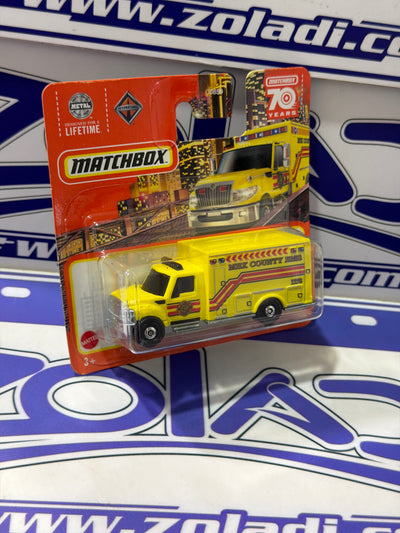 HLD08 INTERNATIONAL WORKSTAR AMBULANCE