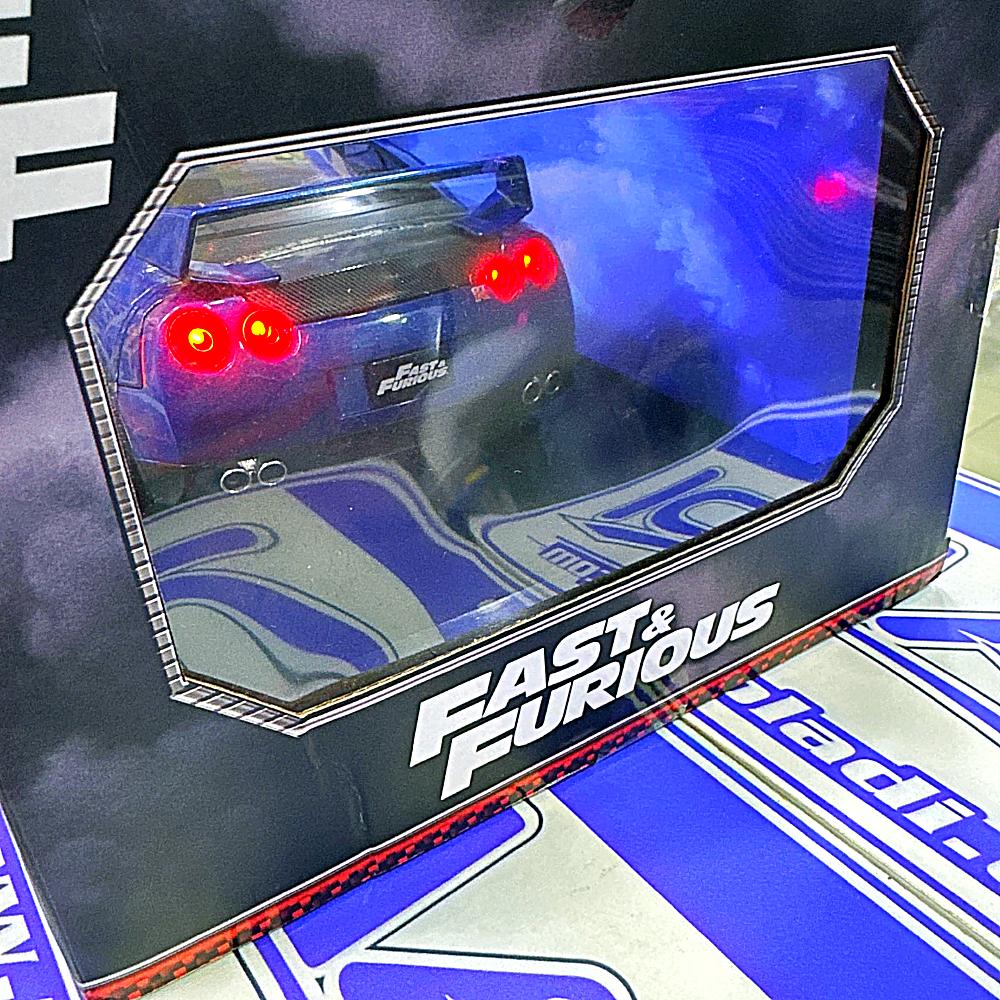 31142 BRIAN Y NISSAN GTR R35 1/18