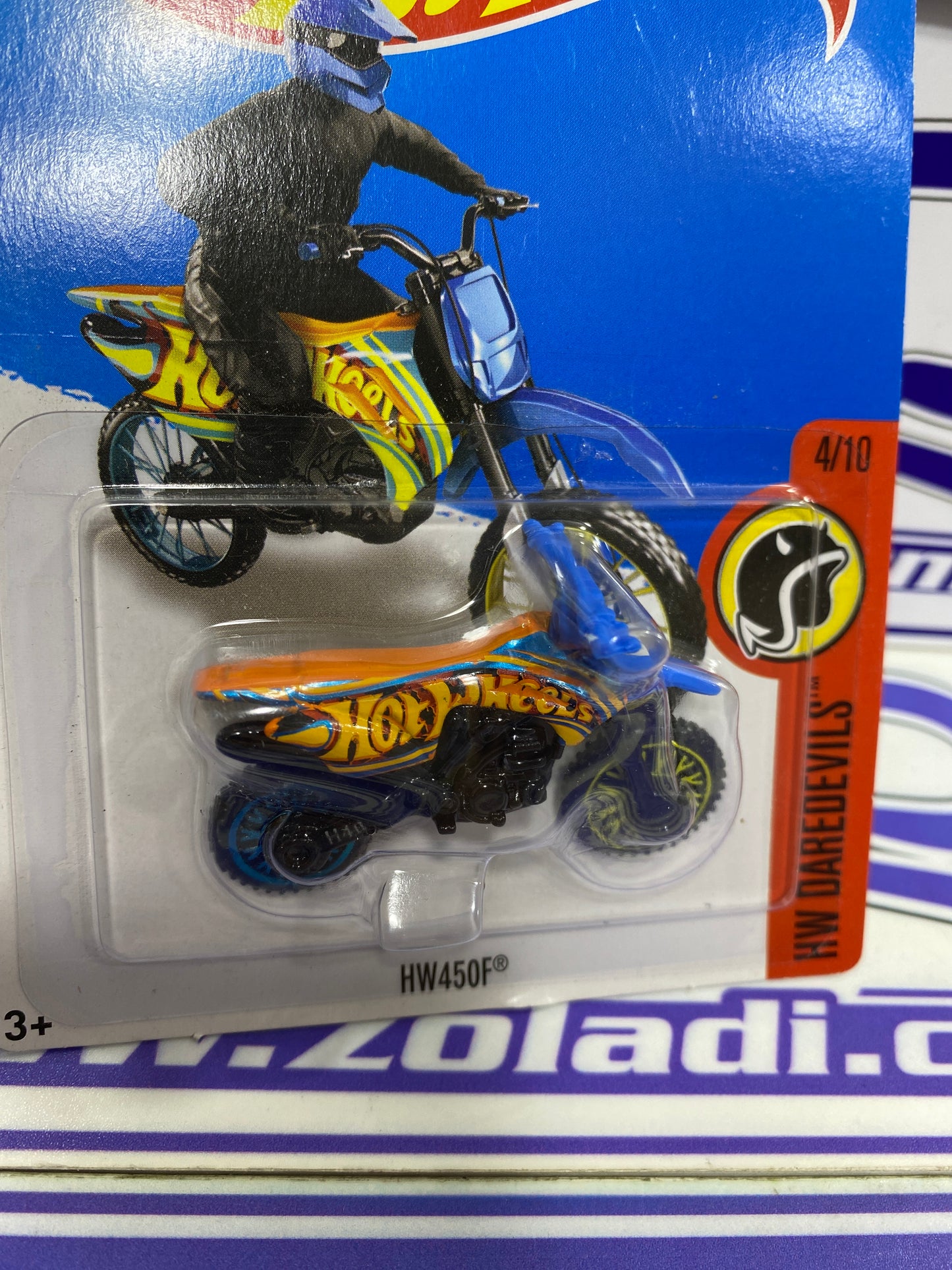HW450F Hot Wheels Zoladi