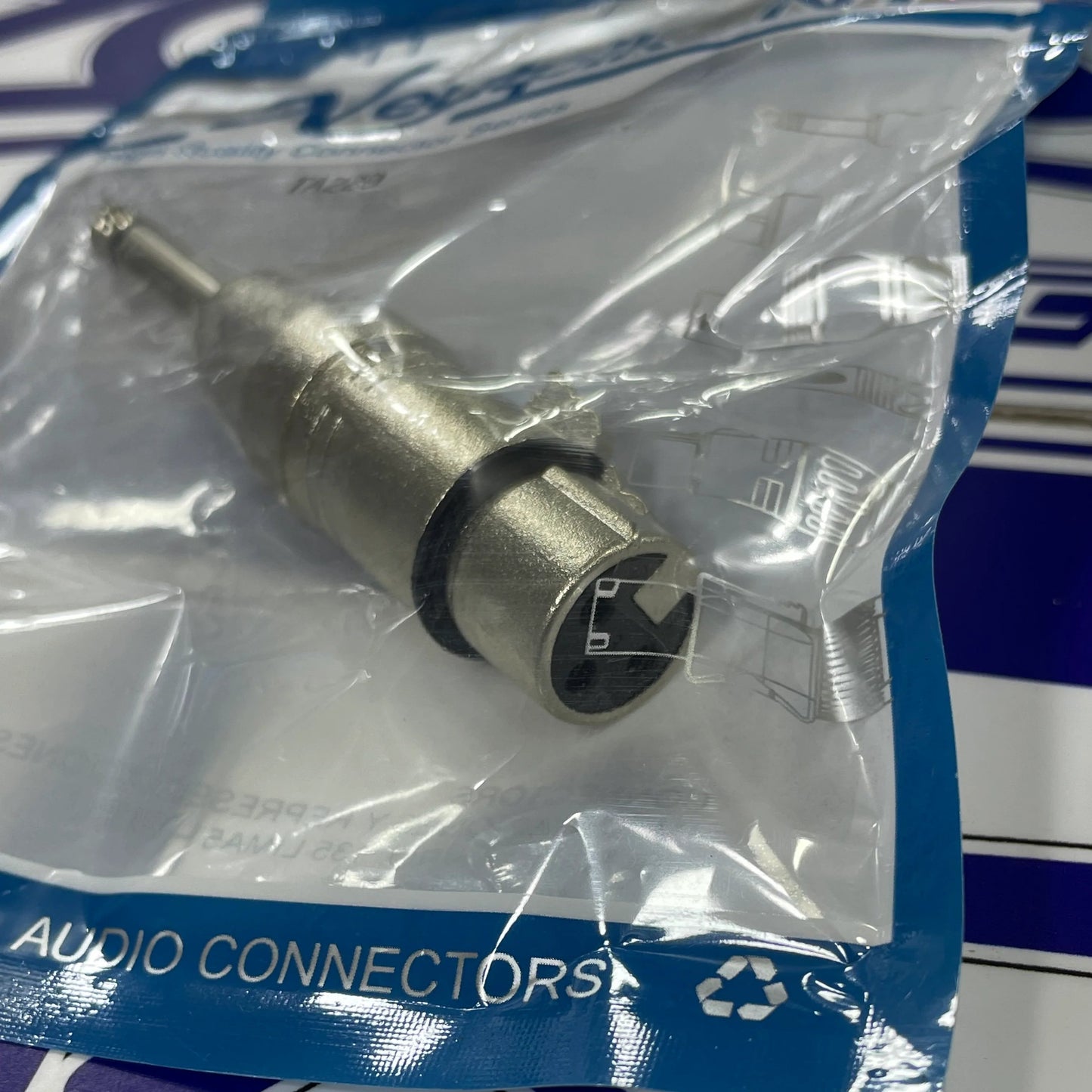 ADAPTADOR XLR A JACK PLUG Paruro disponible en Zoladi Lima