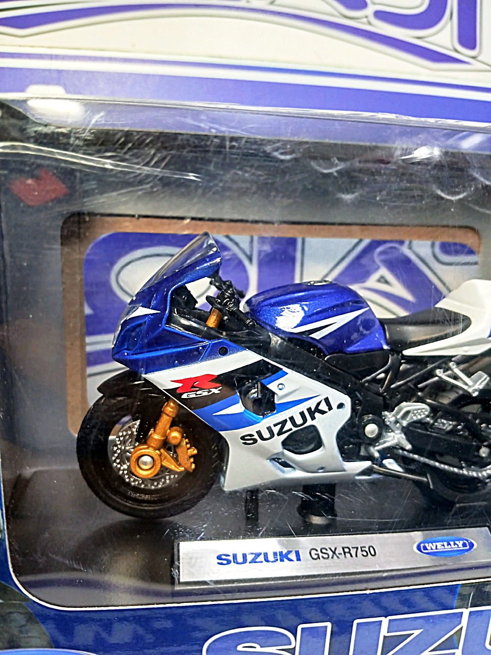12803 SUZUKI GSX-R750 1/18