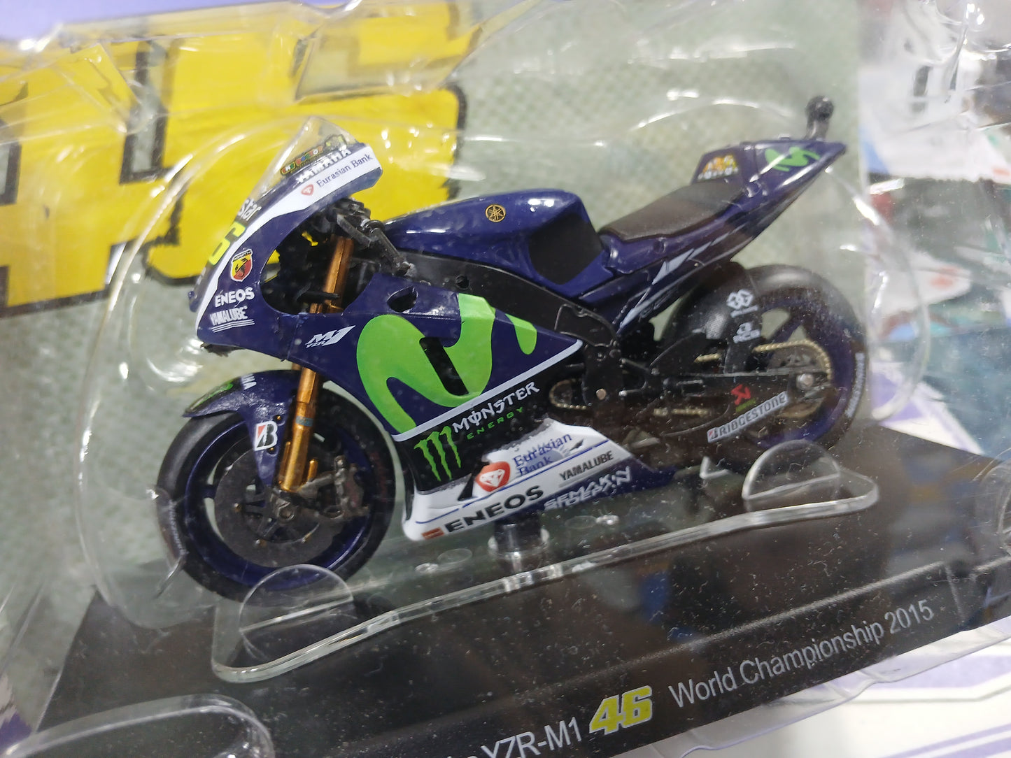 YAMAHA YZR-M1 1/18