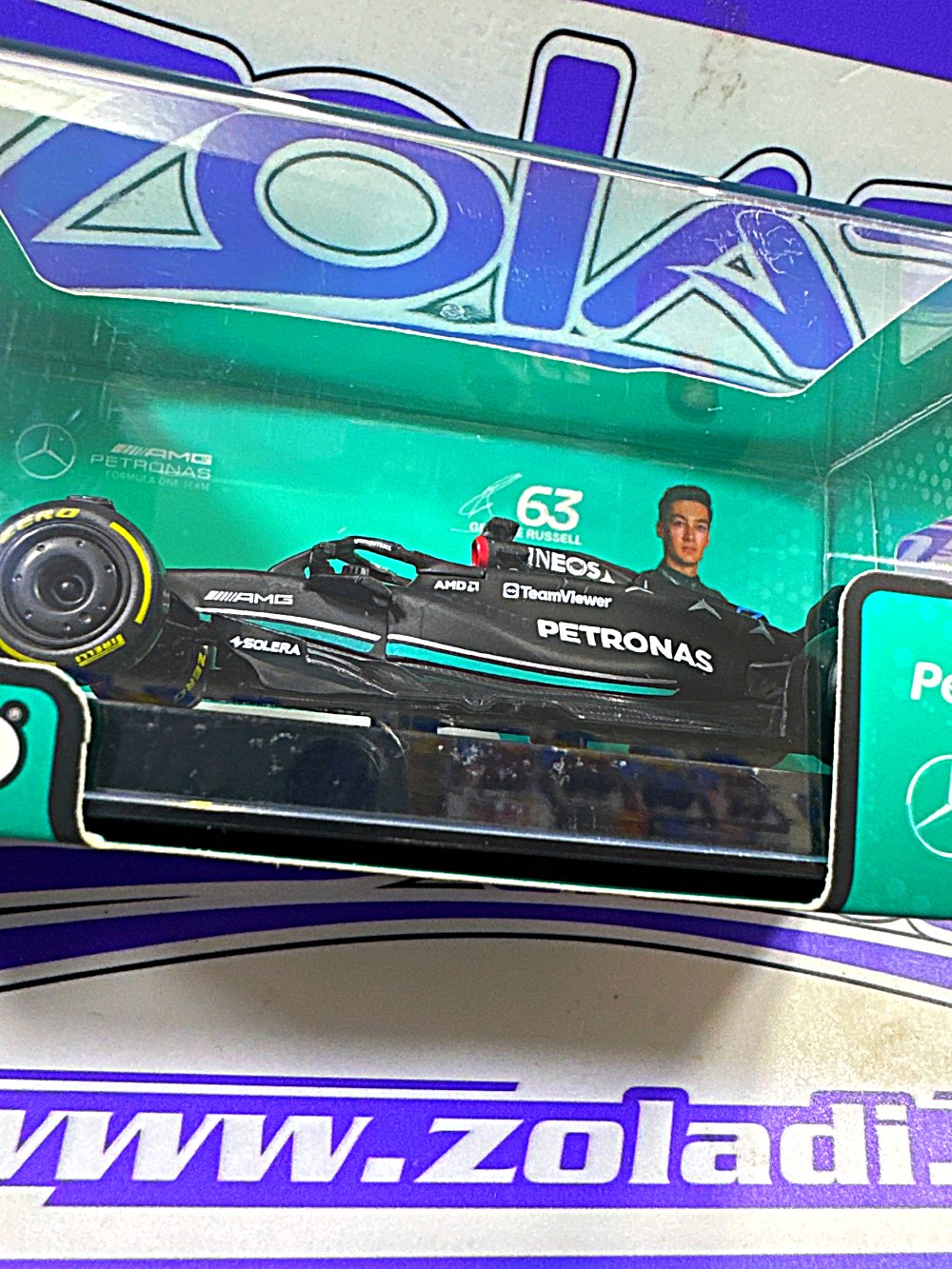 W14 GEORGE RUSSELL 63 MERCEDES (ACRILICO SIN CASCO)