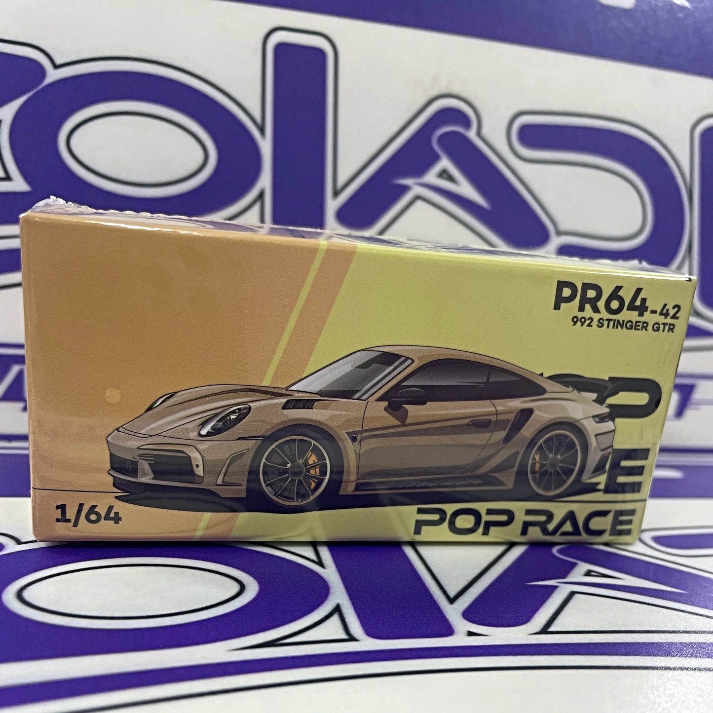 PR64-42 992 STINGER GTR POP RACE