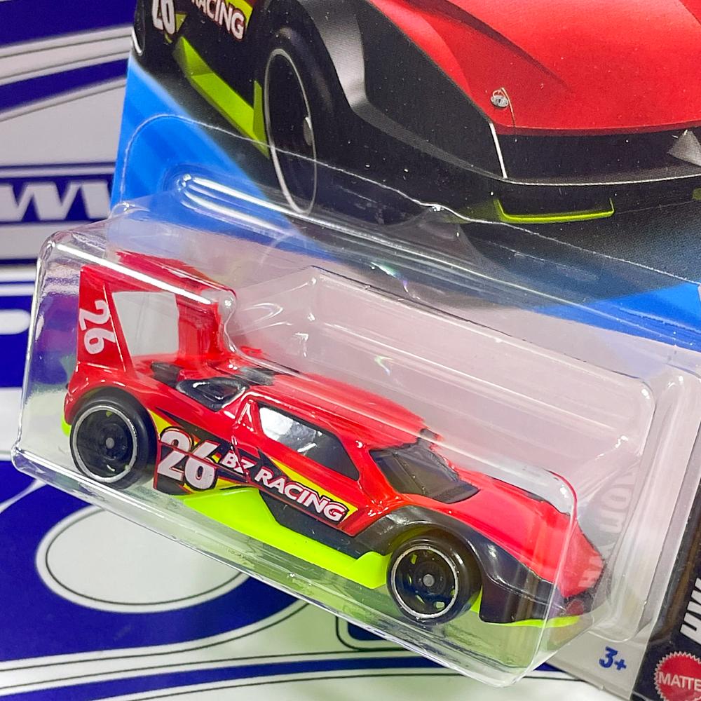 JJH35 HIGH TAIL CHASER