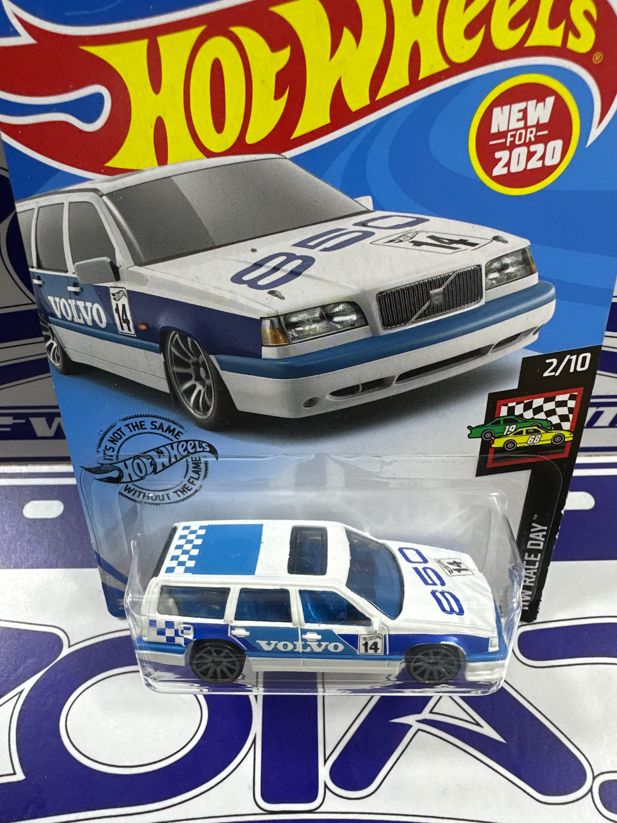 GHB52 Volvo Hotwheels