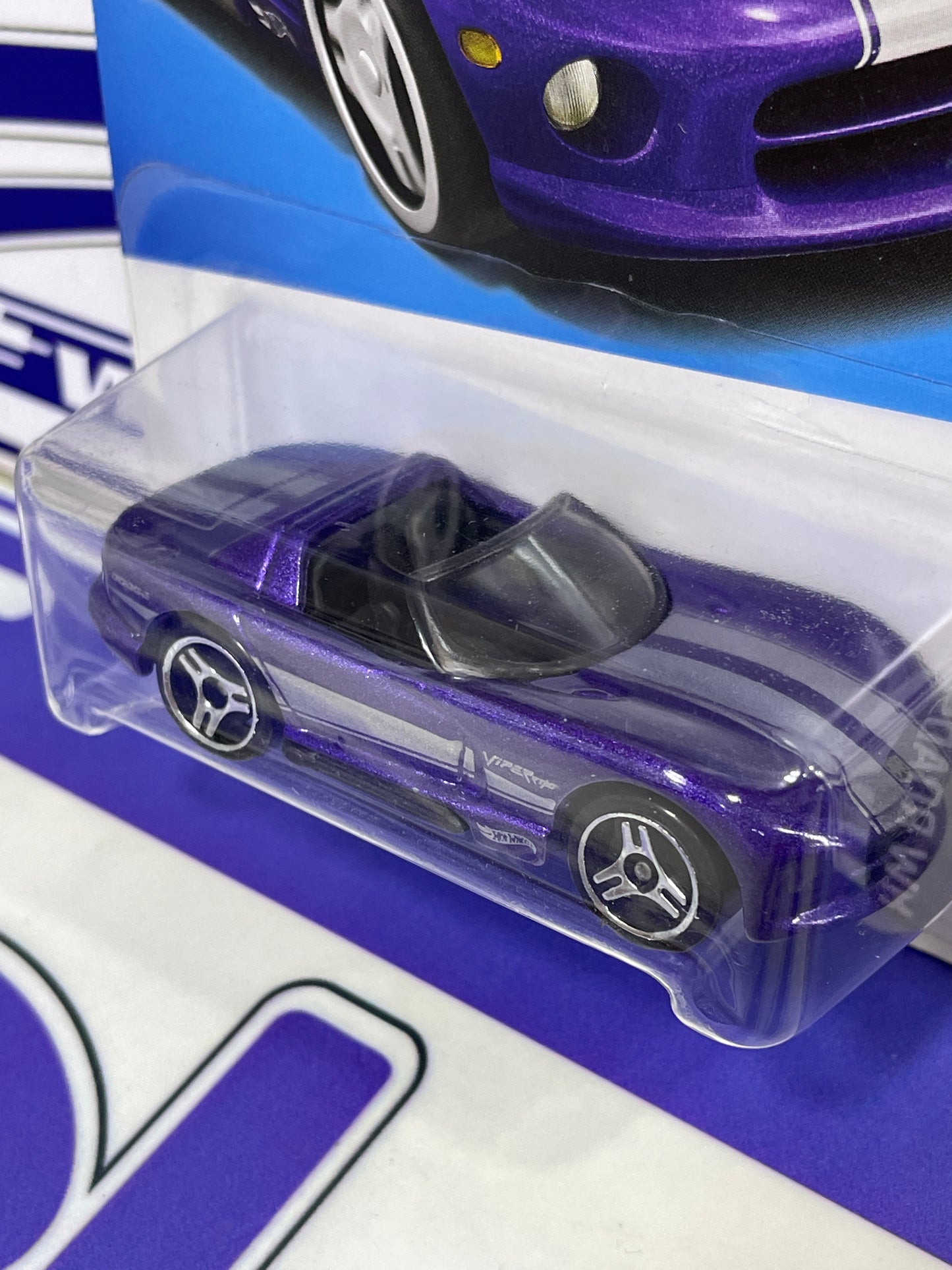 HKK11 DODGE VIPER RT 10