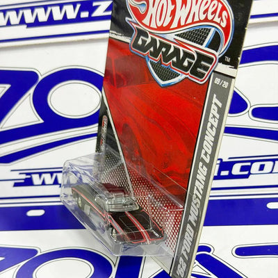 T8270 62 FORD MUSTANG CONCEPT HOTWHEELS GARAGE