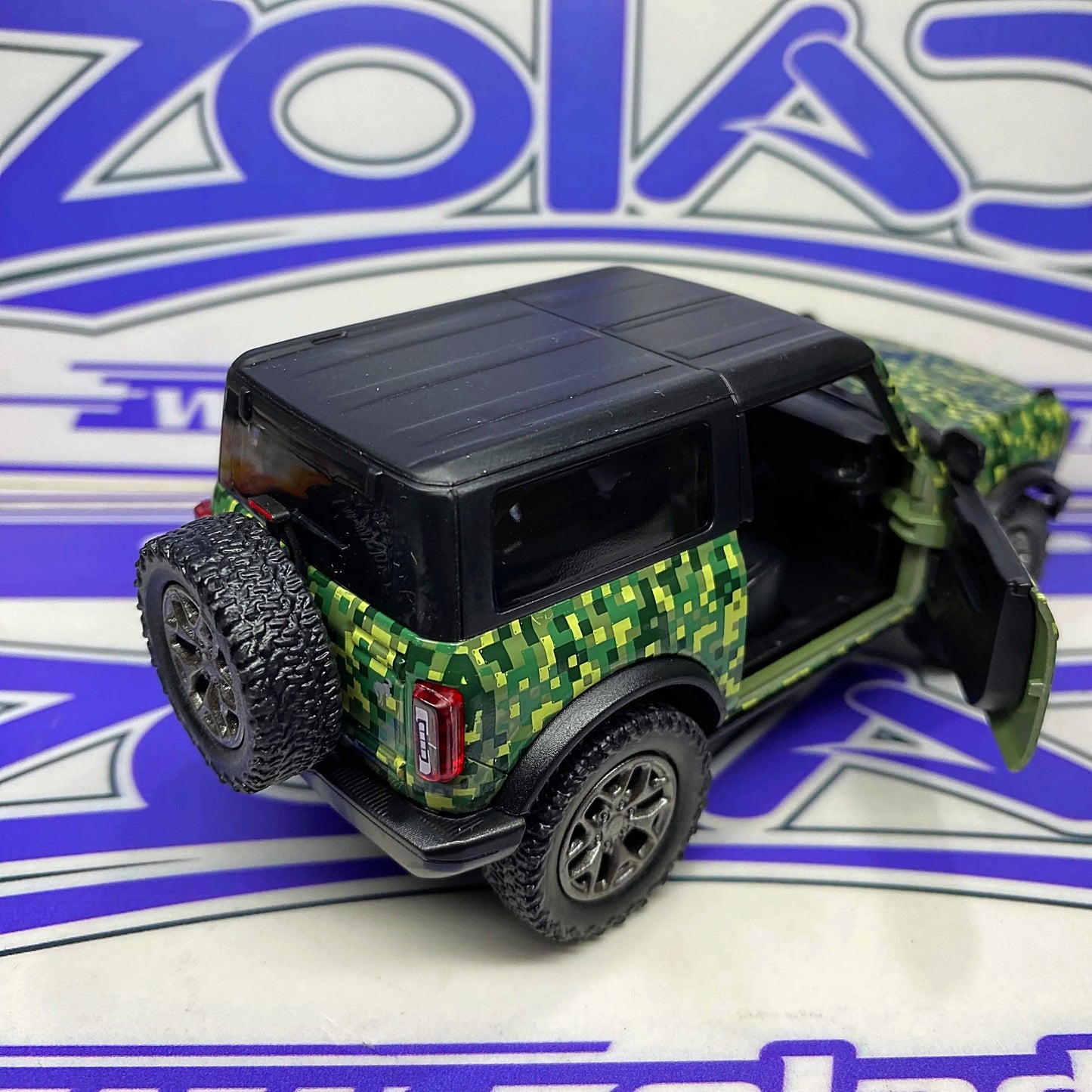 SU 2022 FORD BRONCO 1/34