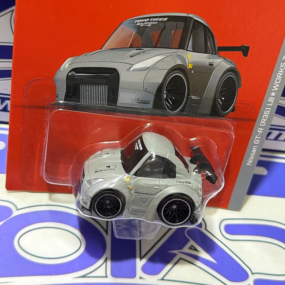 002 NISSAN GTR R35 LBWK MINI GT QUBE CARZ
