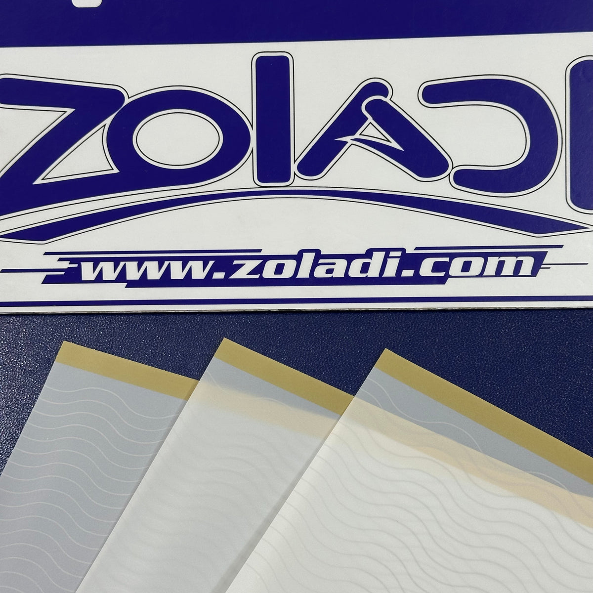 PACK DE 03 PAPEL COREANO BLANCO Y DORADO CON LINEAS CURVAS