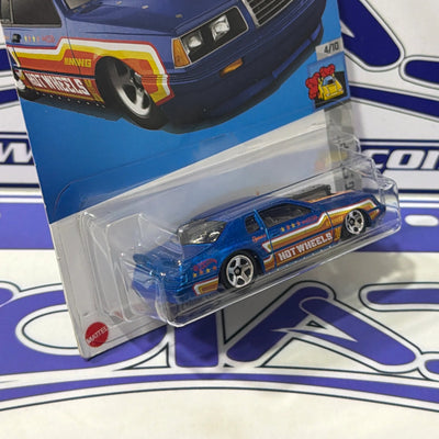 86 FORD THUNDERBIRD PRO STOCK Hot Wheels disponible en Zoladi Lima