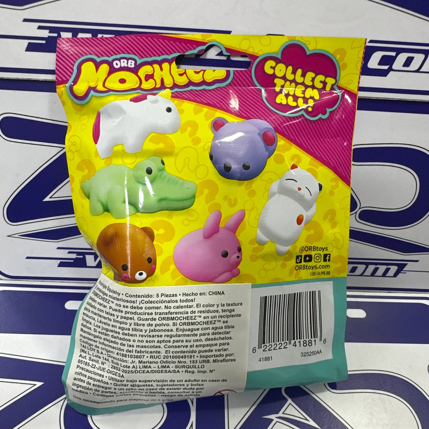 SQUISHY DE ESPUMA ANIMAL ALEATORIO Darkloi disponible en Zoladi Lima