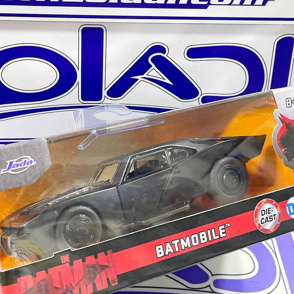 32733 1/32 BATMOBILE