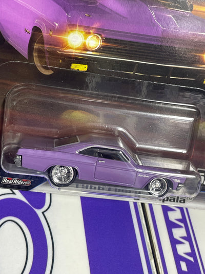1966 CHEVY IMPALA Hot Wheels Premium disponible en Zoladi Lima