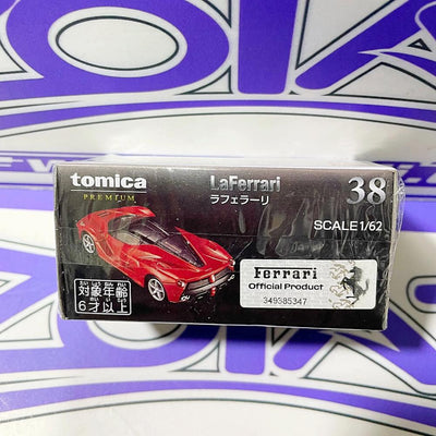 38 TOMICA LA FERRARI PREMIUM