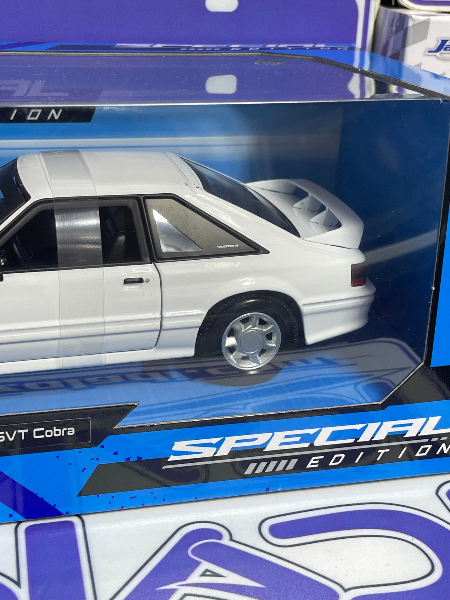 32906 1/24 1993 FORD MUSTANG SVT COBRA