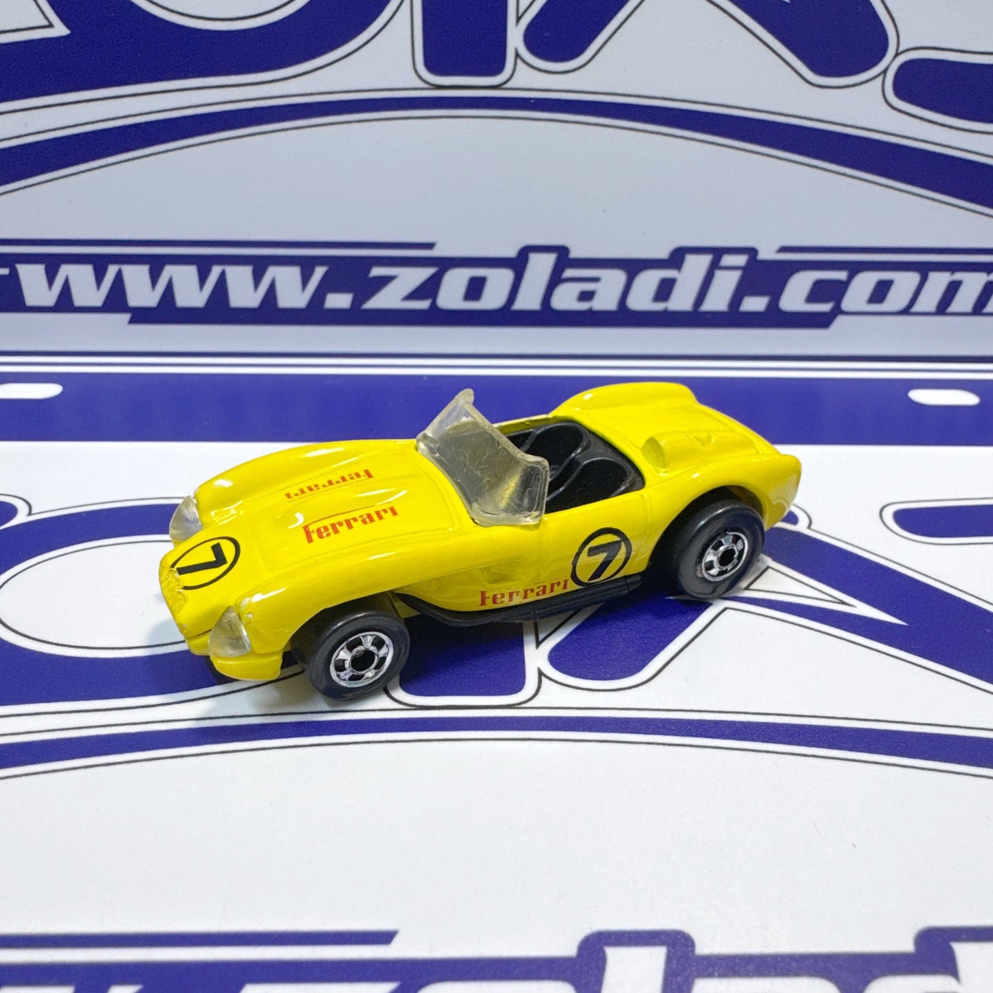 SU FERRARI 250 HOTWHEELS