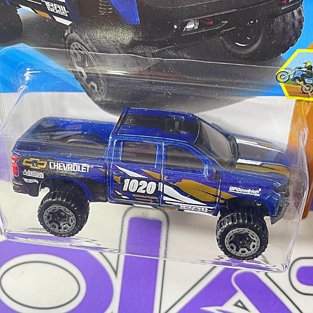 HYY97 19 CHEVY SILVERADO TRAIL BOSS LT