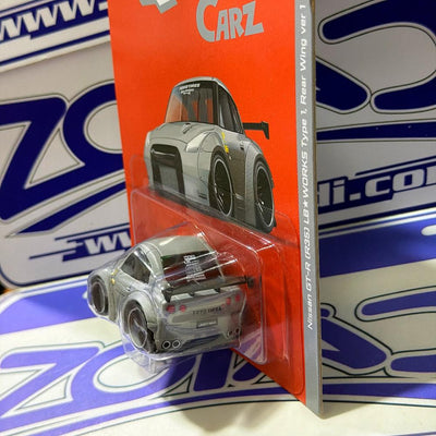 002 NISSAN GTR R35 LBWK MINI GT QUBE CARZ Mini GT disponible en Zoladi Lima
