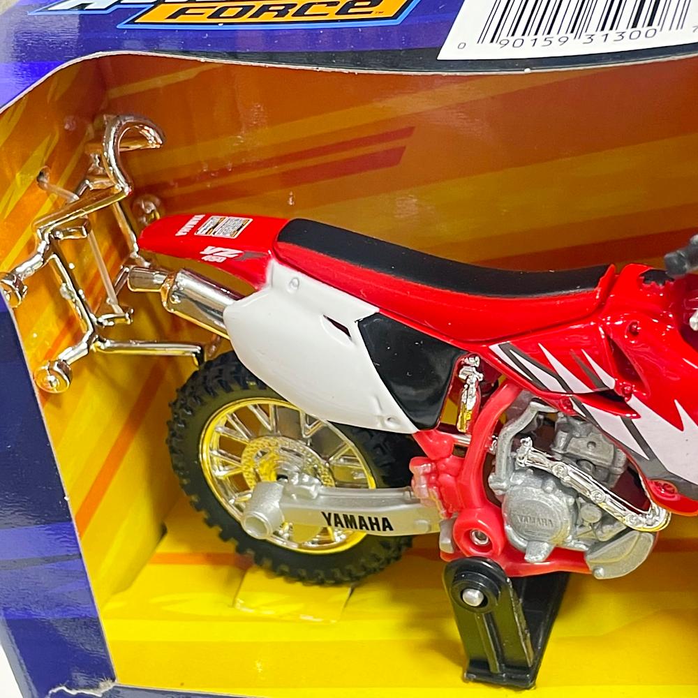 12527 1/18 YAMAHA YZF450