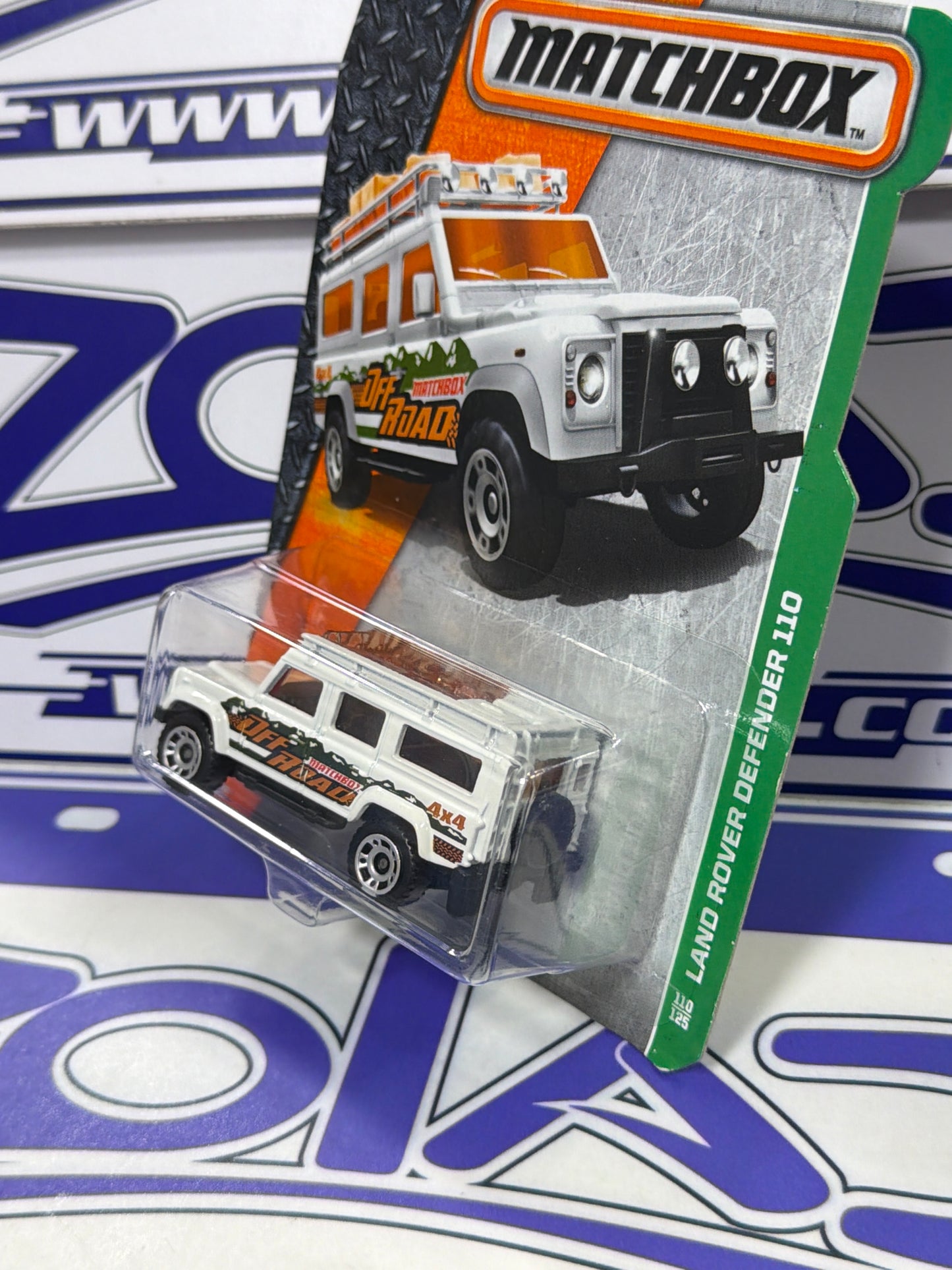 DJW38 LAND ROVER DEFENDER 110