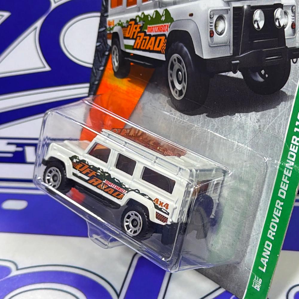 DJW38 LAND ROVER DEFENDER 110