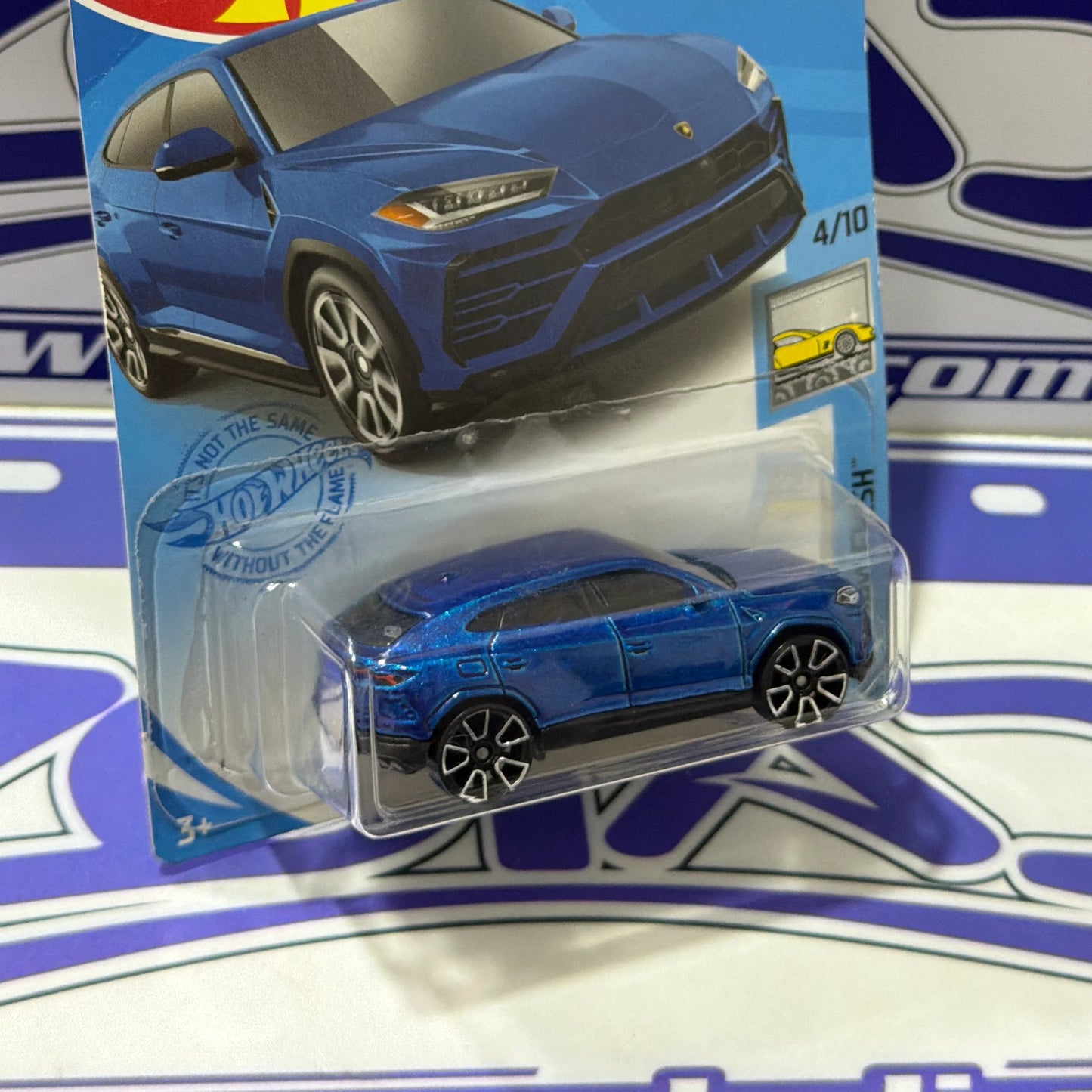Hot Wheels LAMBORGHINI URUS TARJETA DAÑADA tienda Zoladi