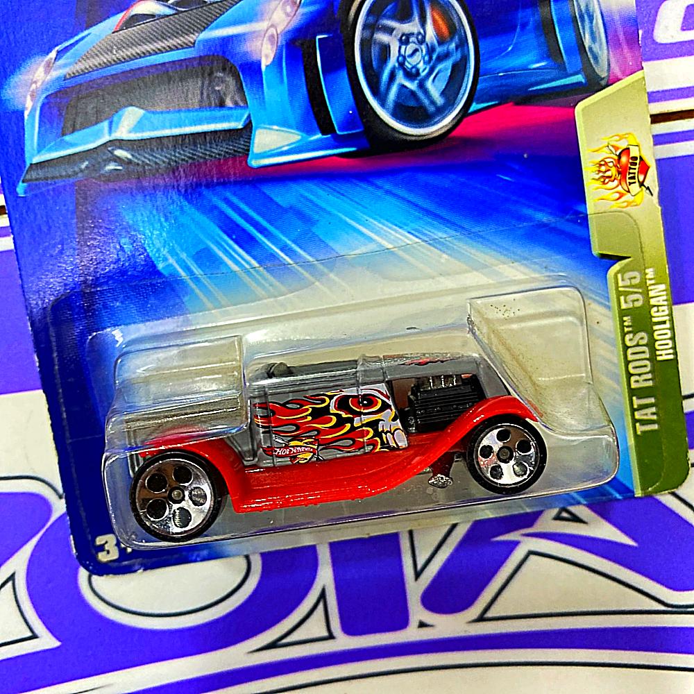 B3843 HOOLIGAN Hot Wheels disponible en Zoladi Lima