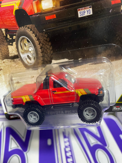 1987 TOYOTA PICKUP TRUCK Hot Wheels Premium disponible en Zoladi Lima