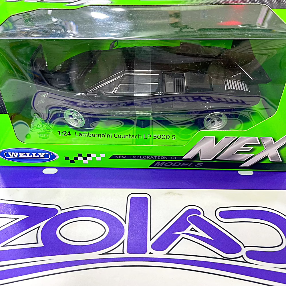 Lamborghini Countach LP WELLY 1/24