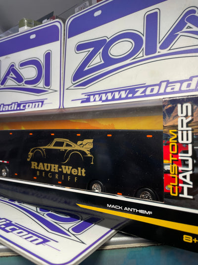 12418 Custom hauler Mack