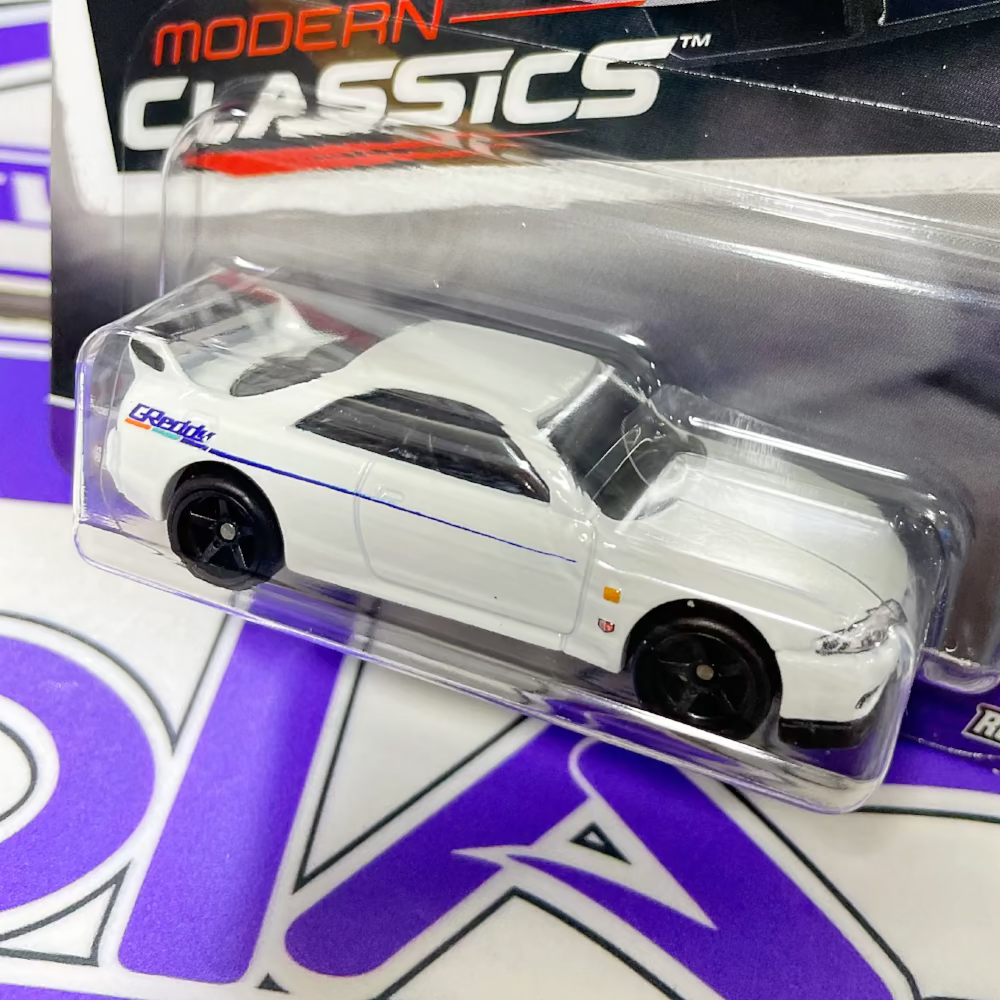 HRV99 NISSAN SKYLINE GTR 33