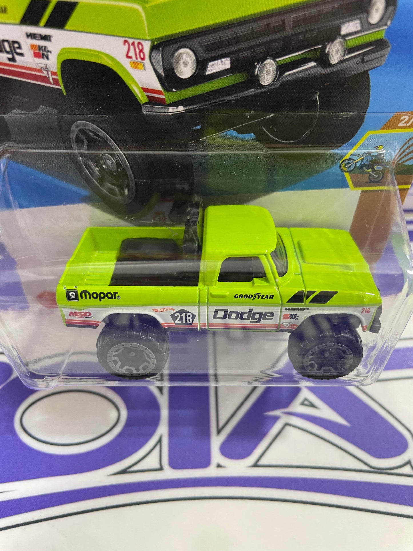 HYX26 ‘70 DODGE POWER WAGON