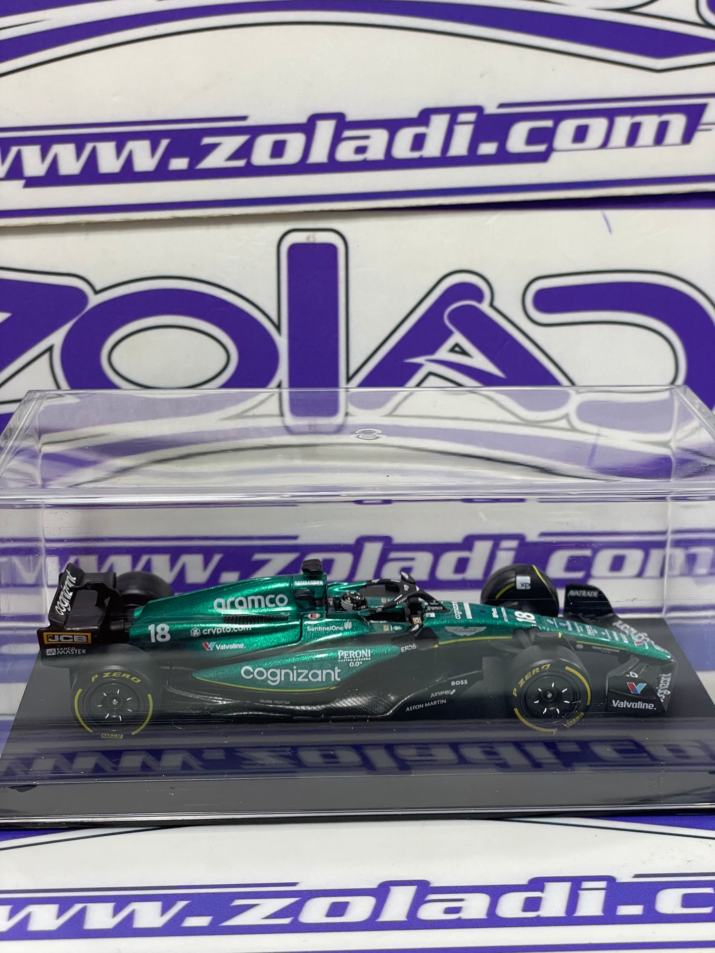 1/43 F1 #18 LANCE STROLL ARAMCO FORMULA ONE TEAM (ACRILICO Y CASCO)