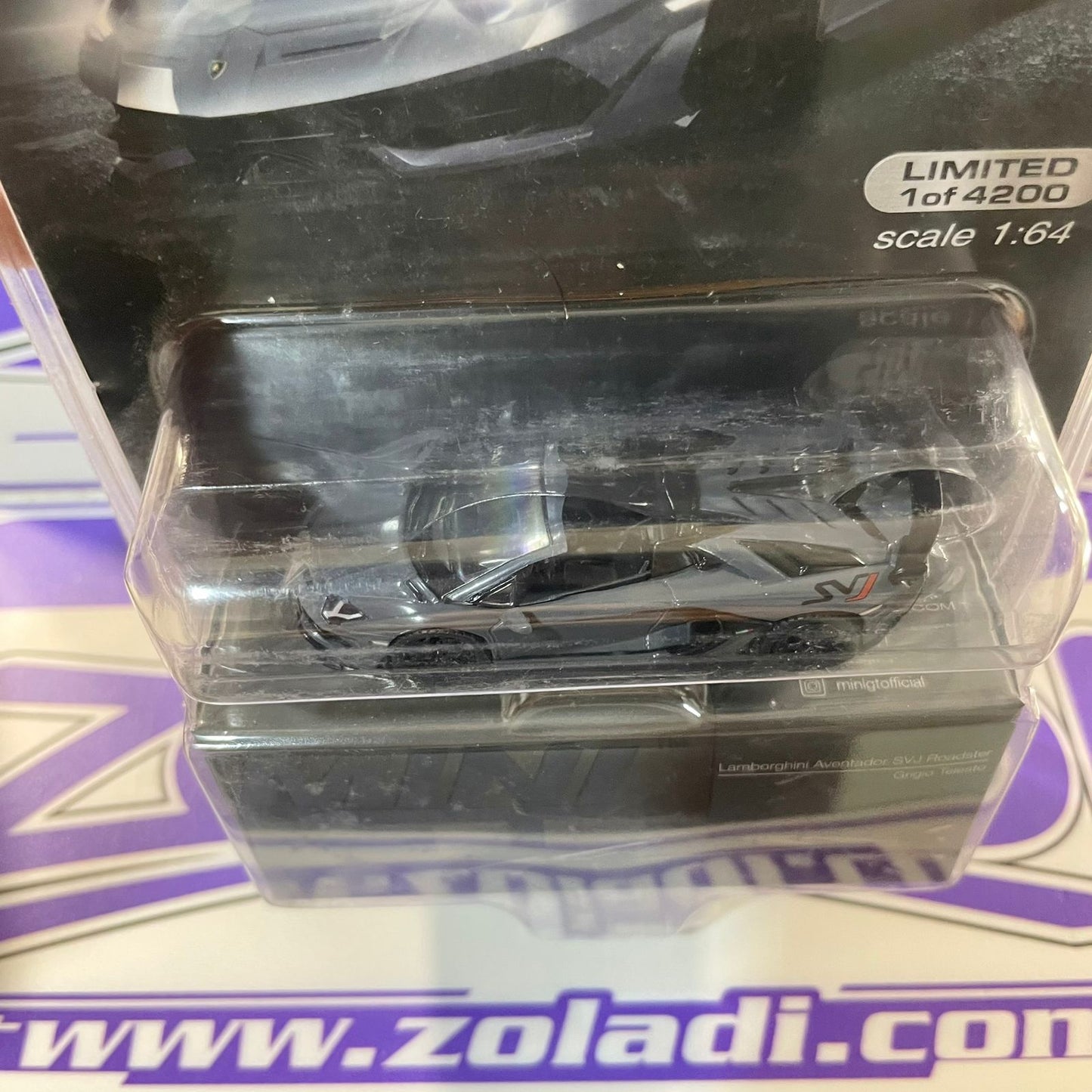 #425 LAMBORGHINI AVENTADOR SVJ ROADSTER MINI GT