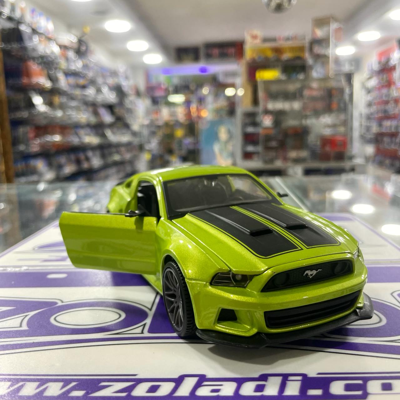 Suelto 1/24 FORD MUSTANG GT MAISTO