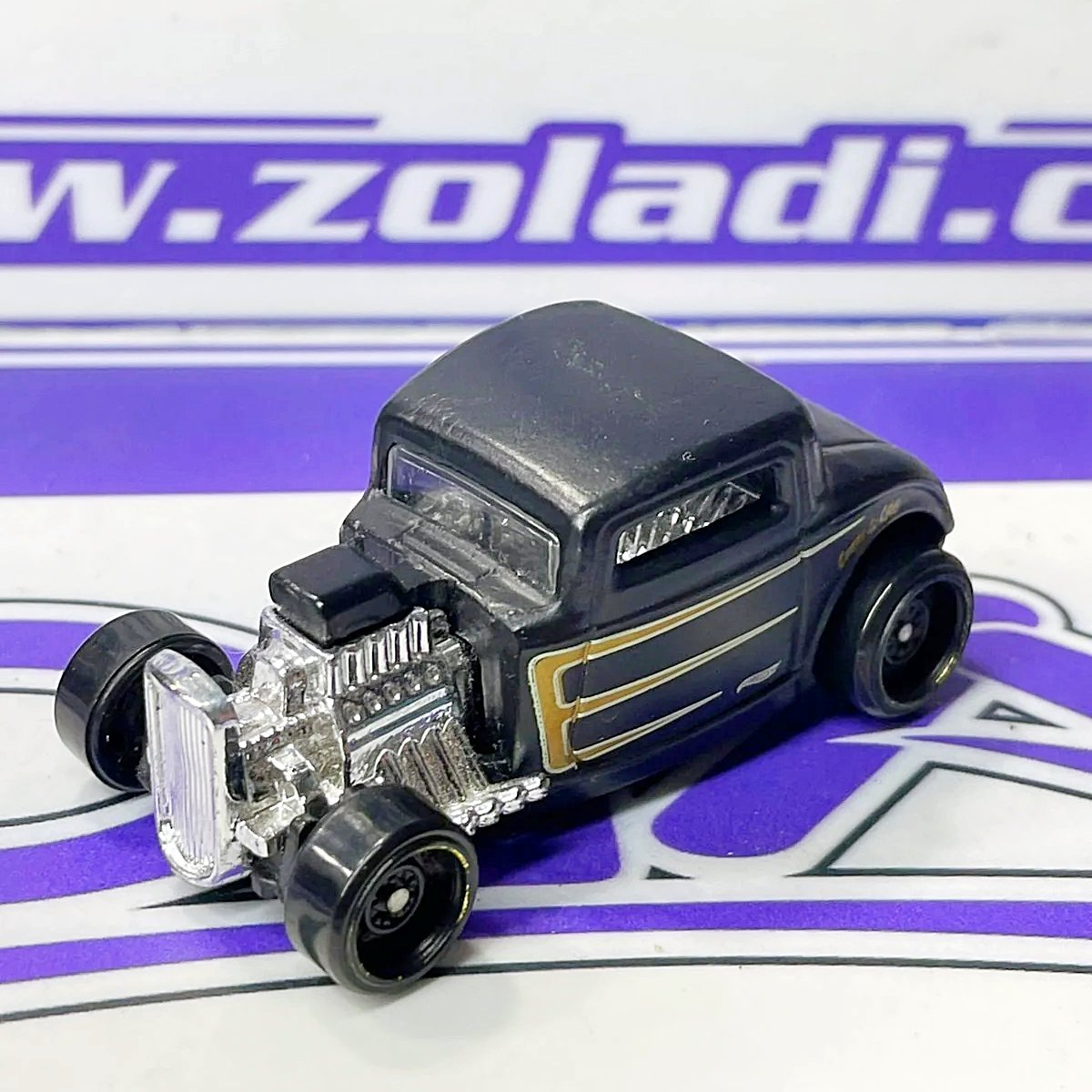 32 FORD Hot Wheels disponible en Zoladi Lima