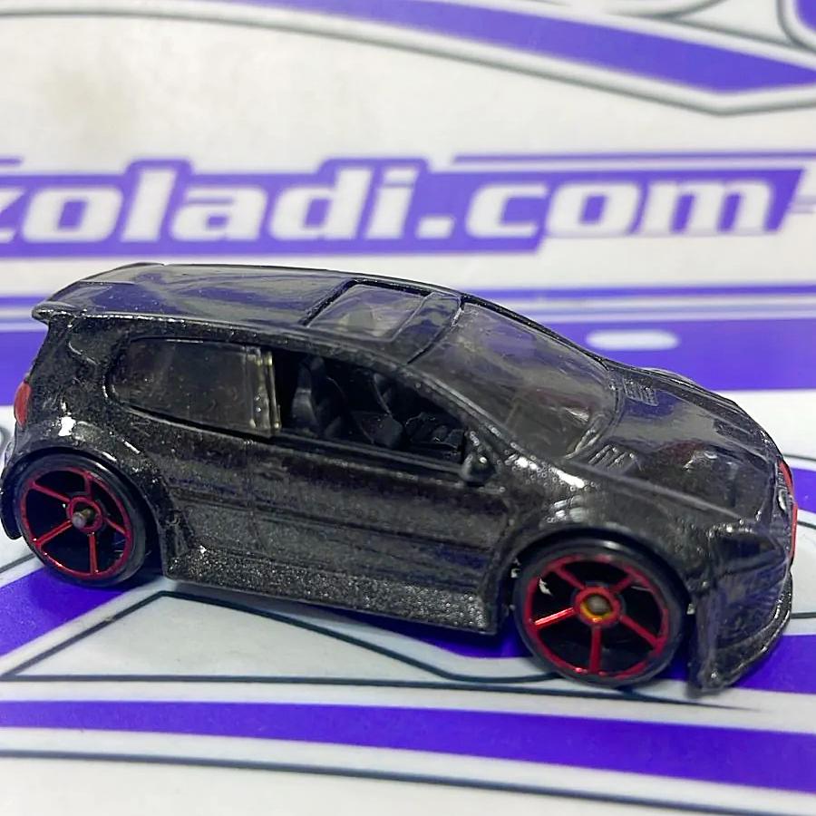 VOLKSWAGEN GOLF Hot Wheels disponible en Zoladi Lima