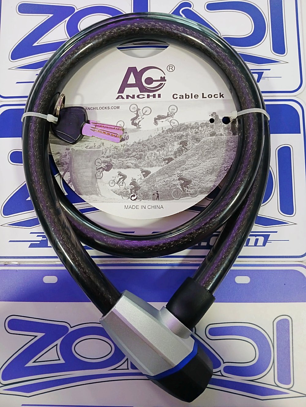 CADENA GRANDE CON LLAVE MOTO BICI