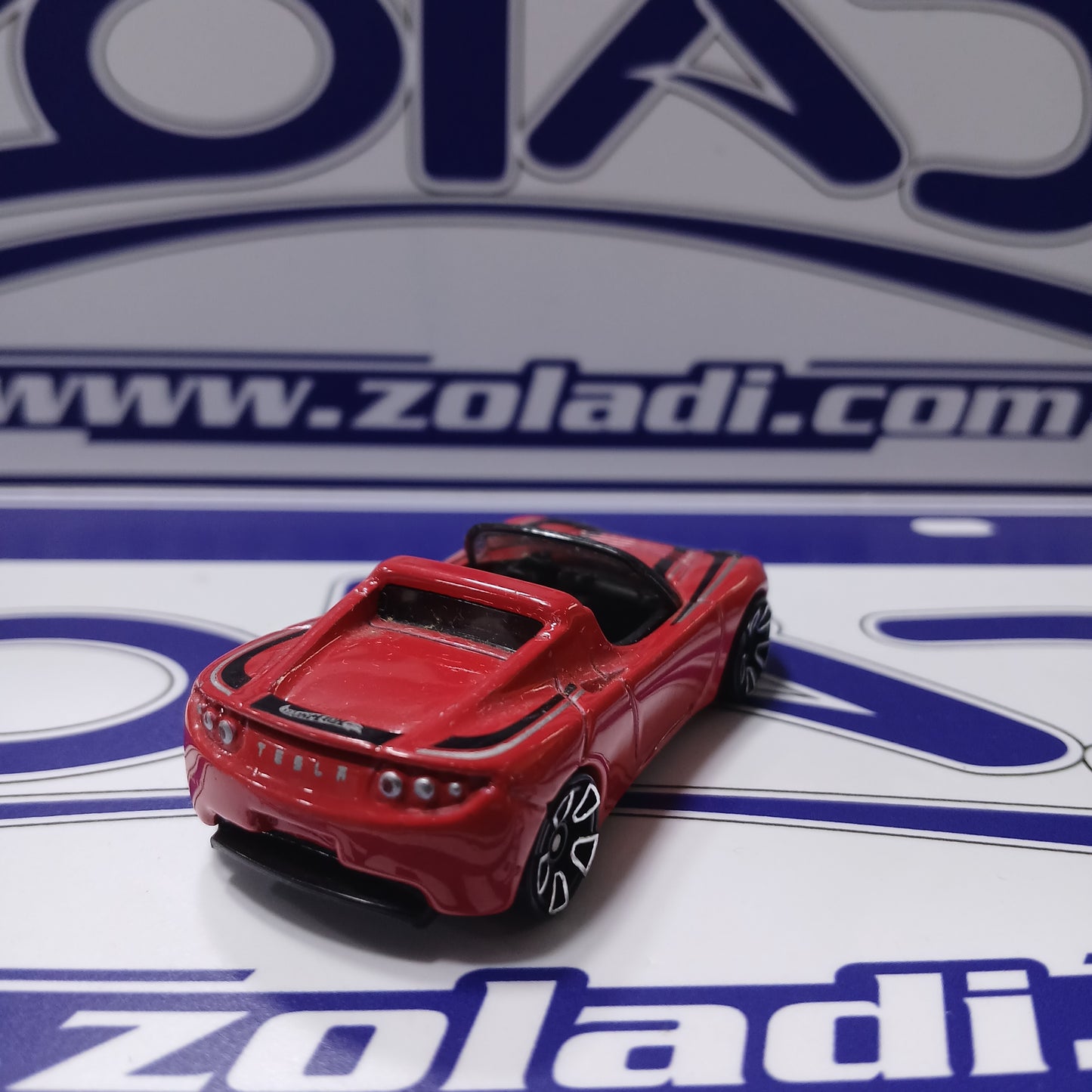 TESLA TOADSTER Hot Wheels disponible en Zoladi Lima