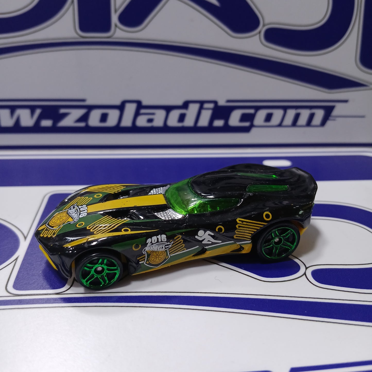 VELOCITA Hot Wheels disponible en Zoladi Lima
