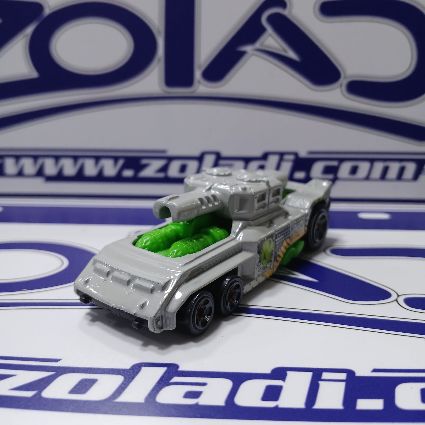 INVADER Hot Wheels disponible en Zoladi Lima
