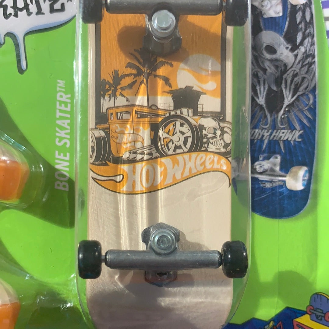 HGW82 HW Skate Bone Skater