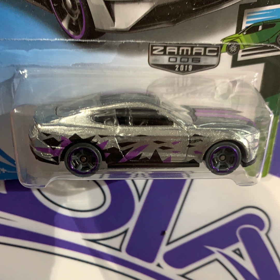 FYG30 Ford Mustang Zamac
