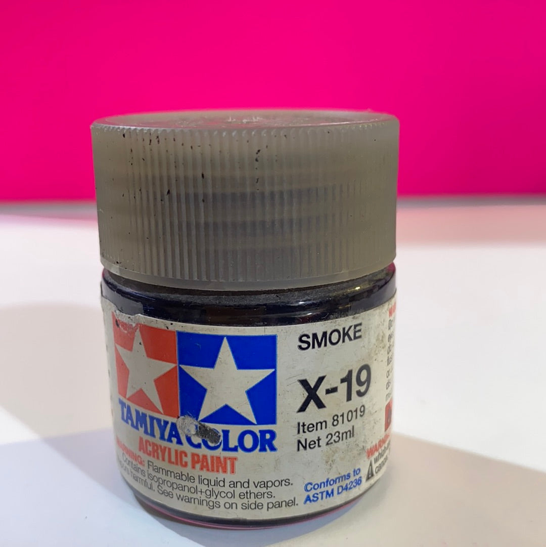 Tamiya X-19 Smoke Paint