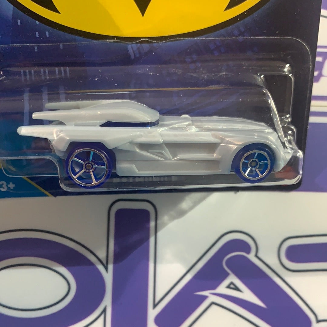 HLK60 Batman Batmobile