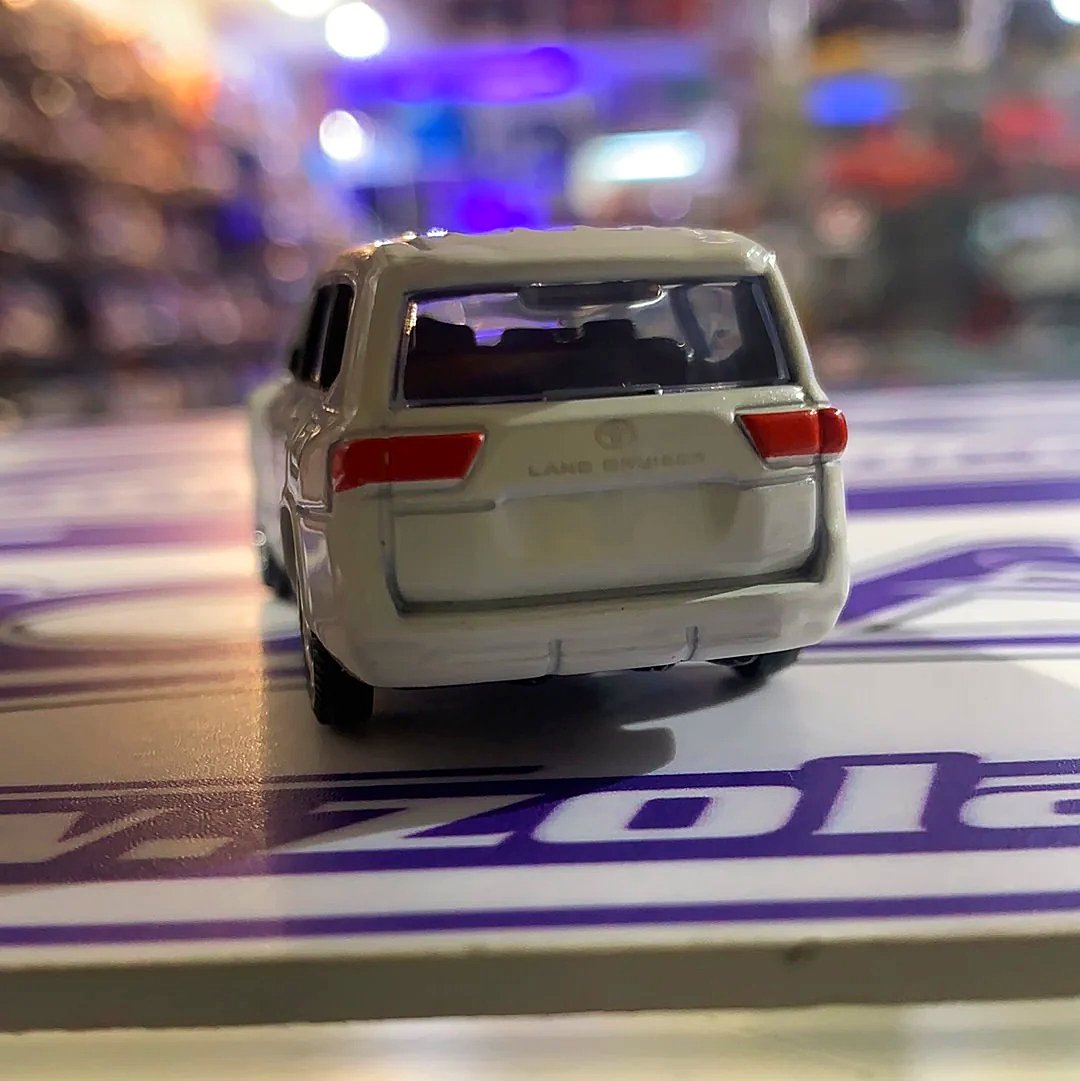TOYOTA LAND CRUISER TOMICA