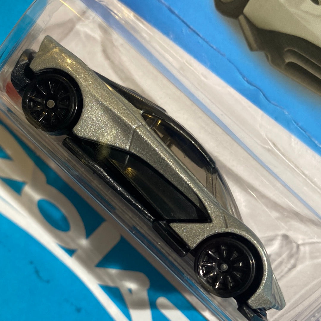 HCV69 ASTON MARTIN VALHALLA CONCEPT